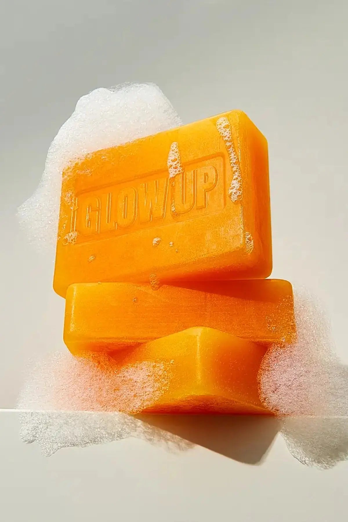 RED BY KISS GLOW UP BRIGHTENING SOAP - KOJIC ACID & TERMERIC - BSW BEAUTY CANADA