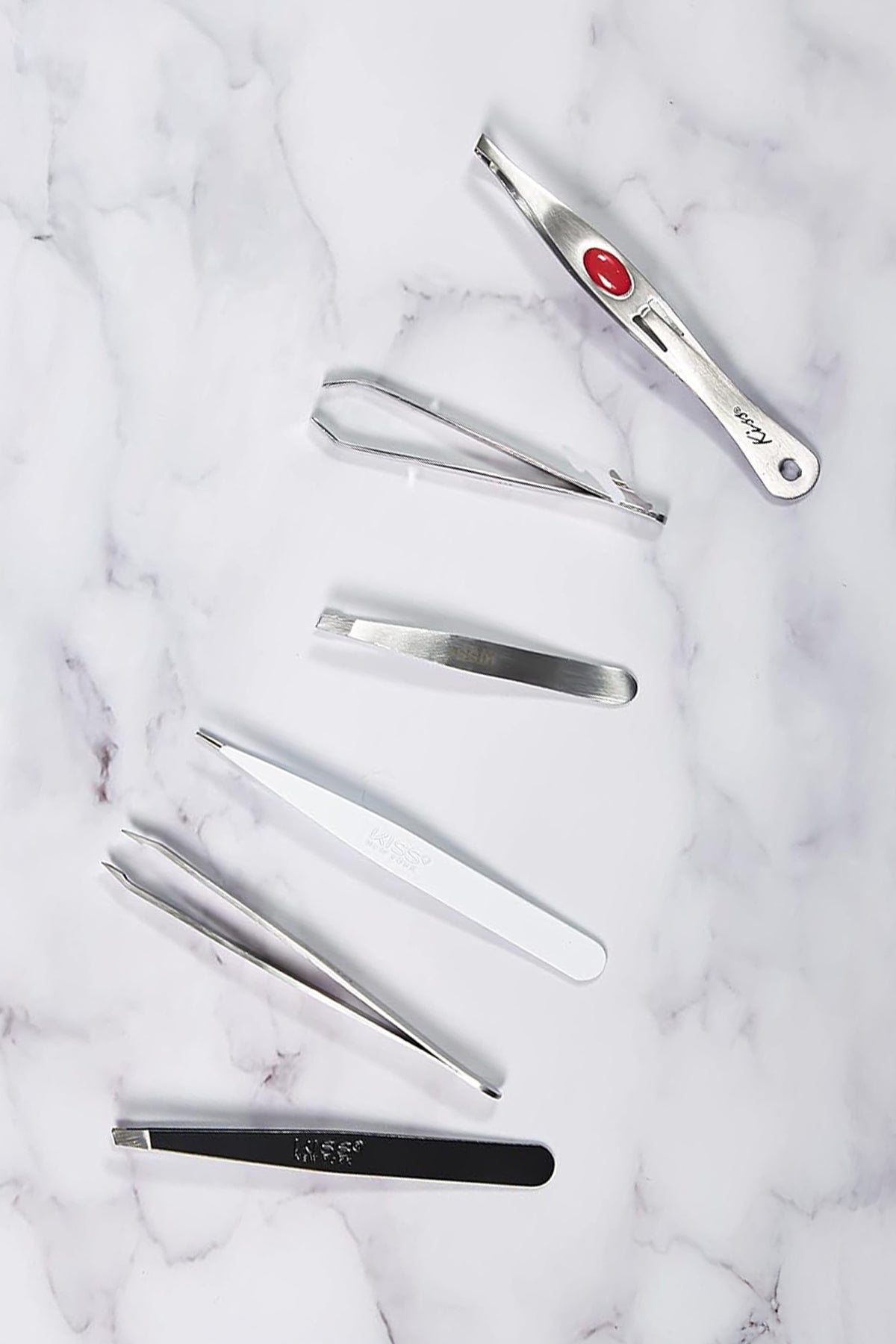 KISS NEW YORK TWEEZER-SLANT TIP - BSW BEAUTY CANADA