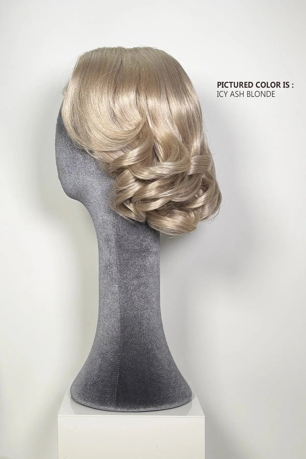 OUTRE MELTED HAIRLINE LACE FRONT WIG -  MH 150